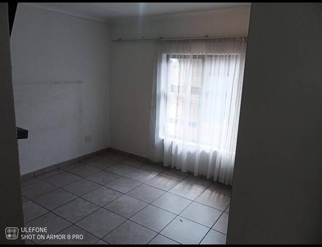 3 BEDROOM TOWNHOUSE FOR SALE IN RAVENSWOOD